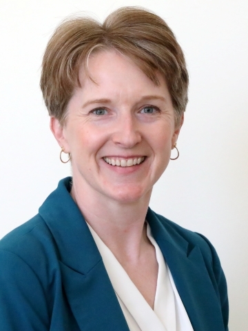Dr. Jennifer Zumsteg